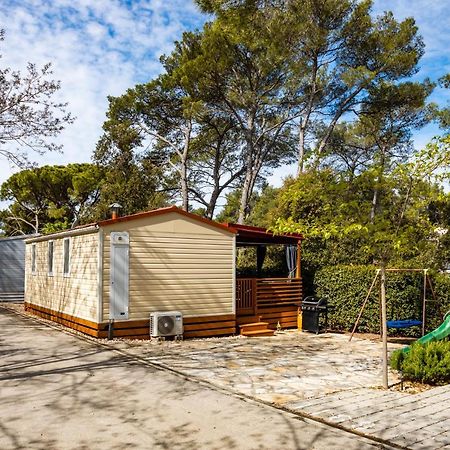 Mobile Homes 'Jakov', Camp Soline Биоград на Мору Екстериор снимка