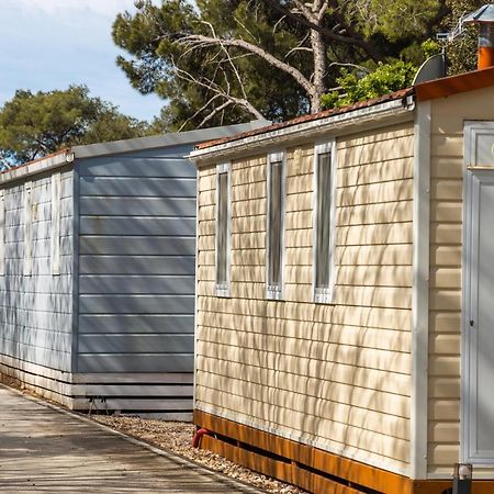 Mobile Homes 'Jakov', Camp Soline Биоград на Мору Екстериор снимка