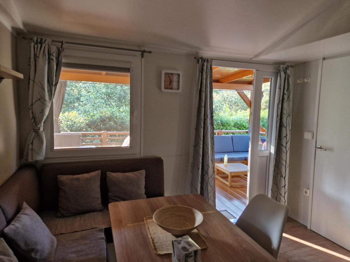 Mobile Homes 'Jakov', Camp Soline Биоград на Мору Екстериор снимка