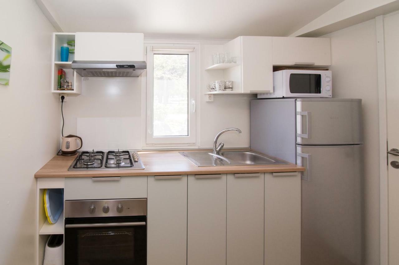 Mobile Homes 'Jakov', Camp Soline Биоград на Мору Екстериор снимка